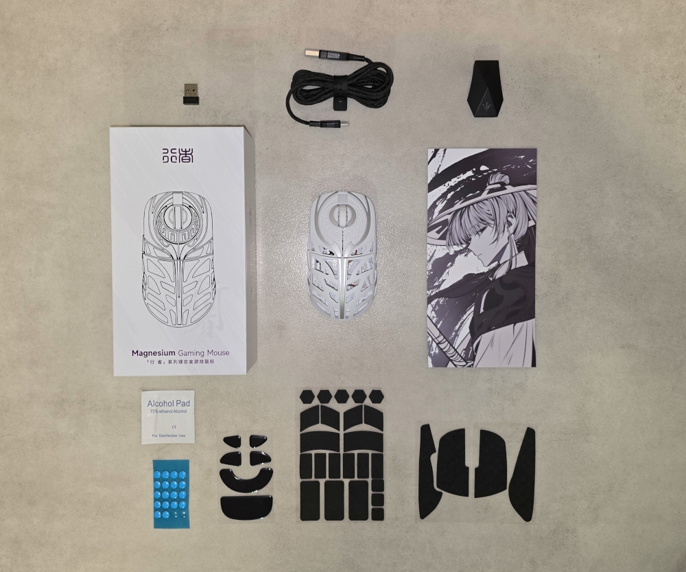 WLmouse Strider packaging and content